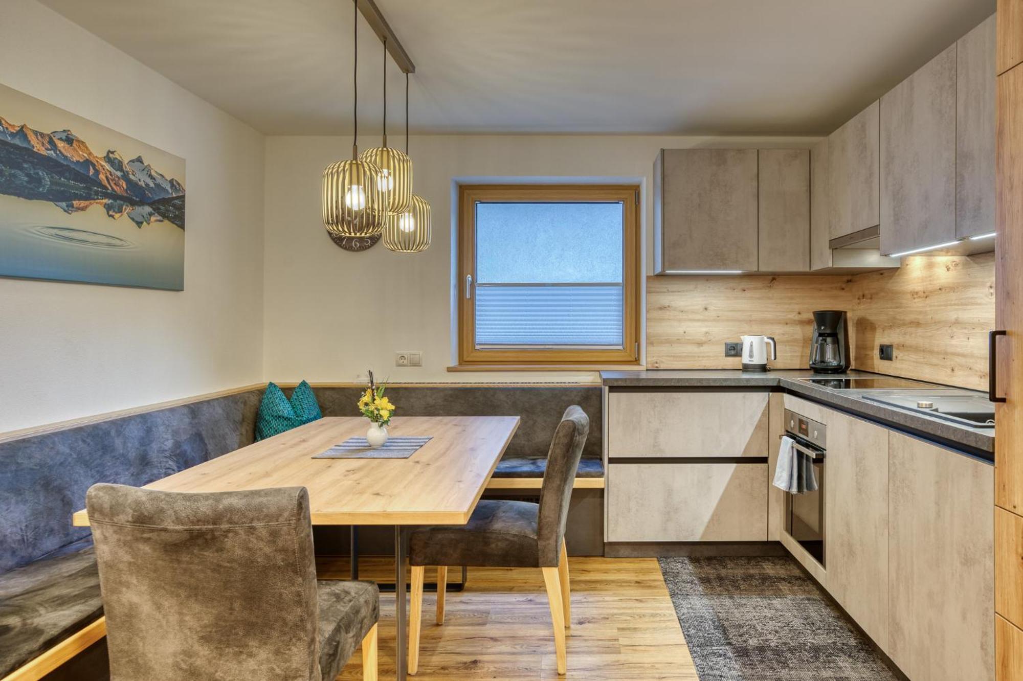 Alpenrose Tux Apartment Exterior photo