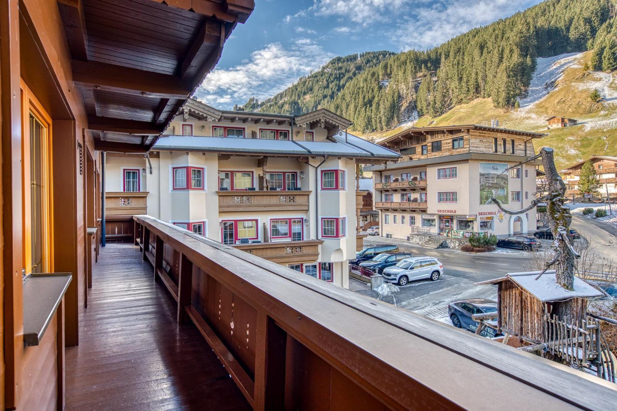 Alpenrose Tux Apartment Exterior photo
